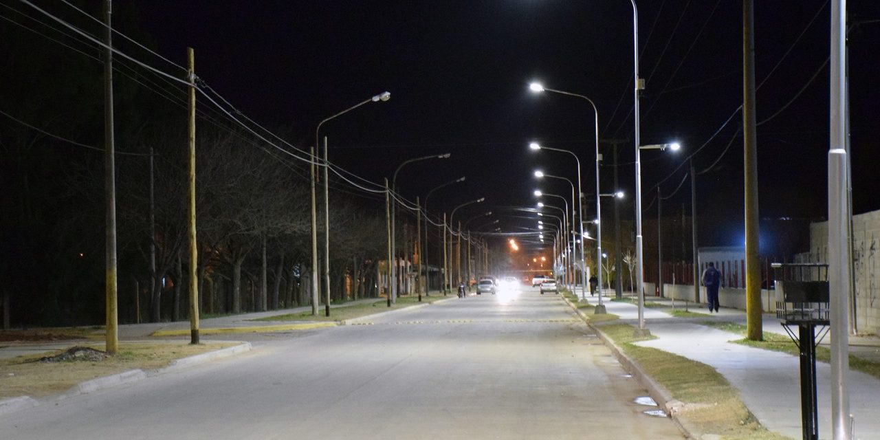 Más luces en calle Lorenzetti