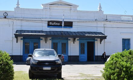 Trabajadores cesanteados en el ferrocarril de Rufino