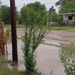 Un vendaval de agua azotó a Rufino precipitando 130 mm