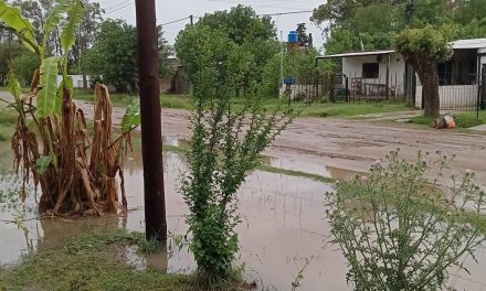 Un vendaval de agua azotó a Rufino precipitando 130 mm