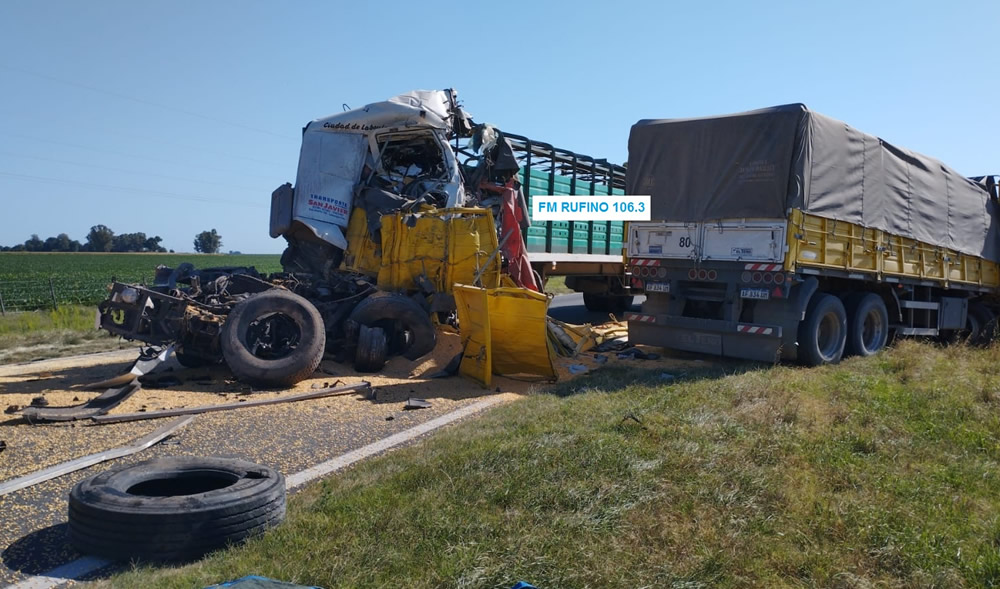 Grave accidente en la Ruta 33 entre Lazzarino y Rufino: un chofer habría fallecido