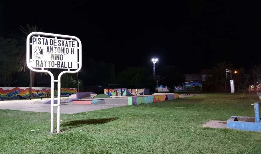 Nueva luminaria en el Skate Park